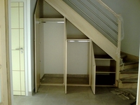 Шкафы под лестницу на заказ в Твери